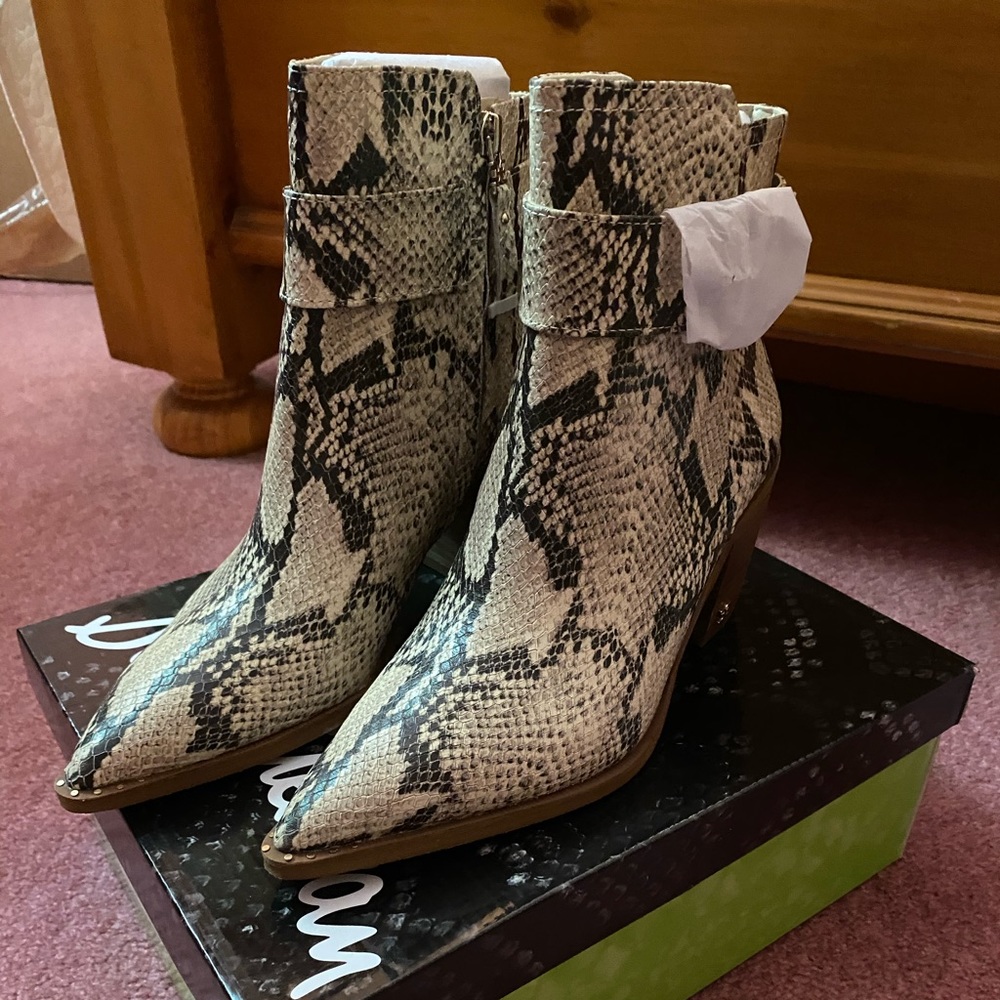 New! Sam Edelman Snakeskin-Embossed Leather Bootie - Picture 8 of 12